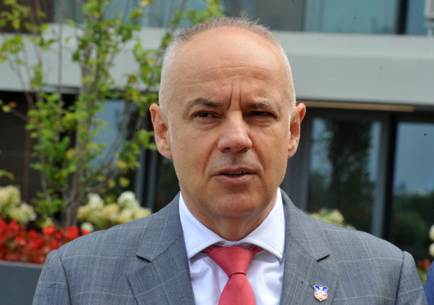 Шпијунка: Рампа Радојичићу због фиће